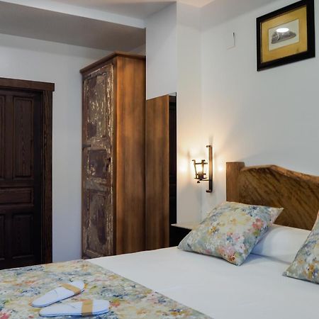 Posada Y Apartamentos Trebuesto De Guriezo Экстерьер фото