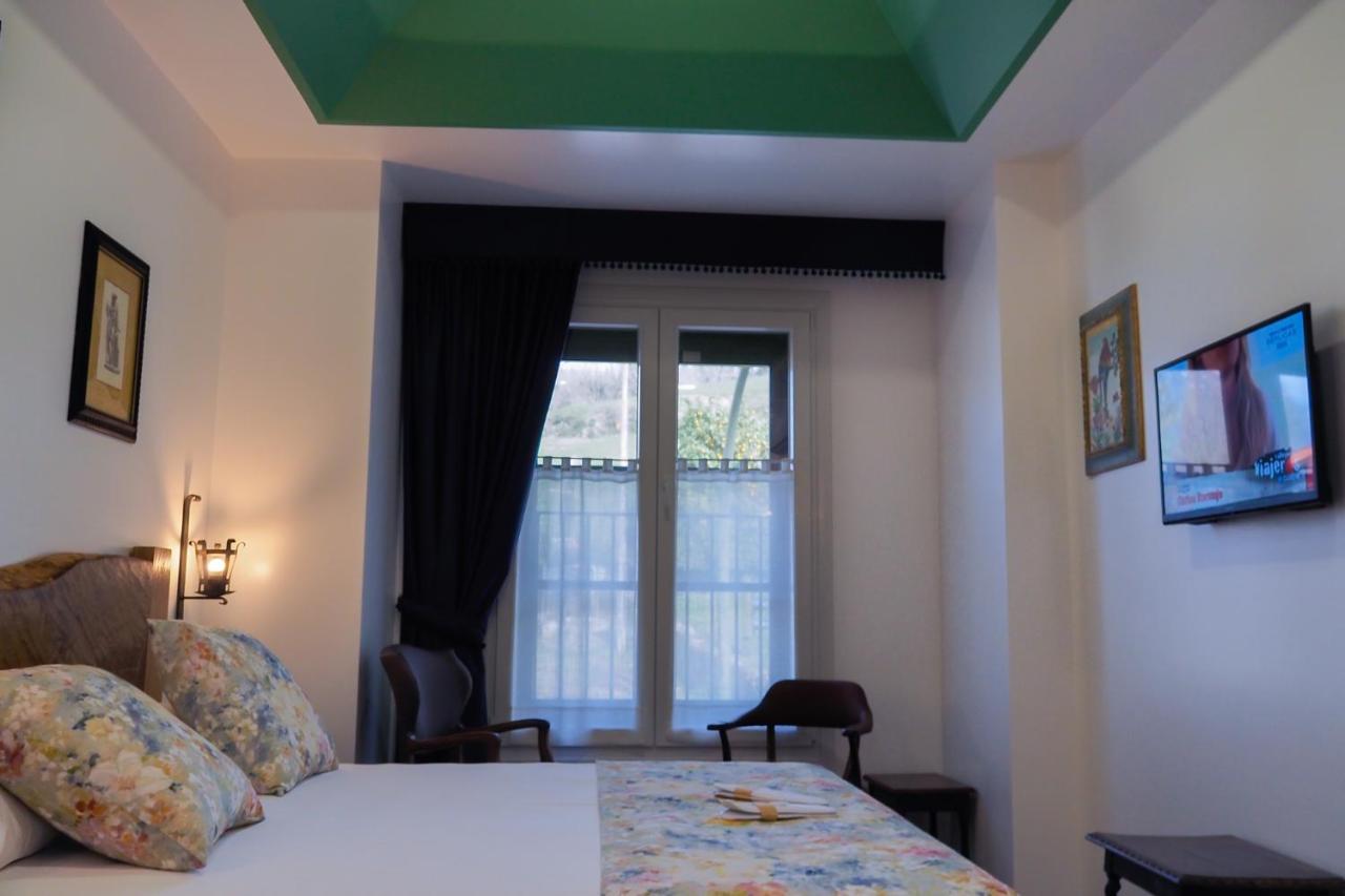 Posada Y Apartamentos Trebuesto De Guriezo Экстерьер фото