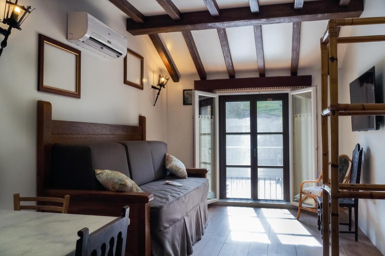 Posada Y Apartamentos Trebuesto De Guriezo Экстерьер фото