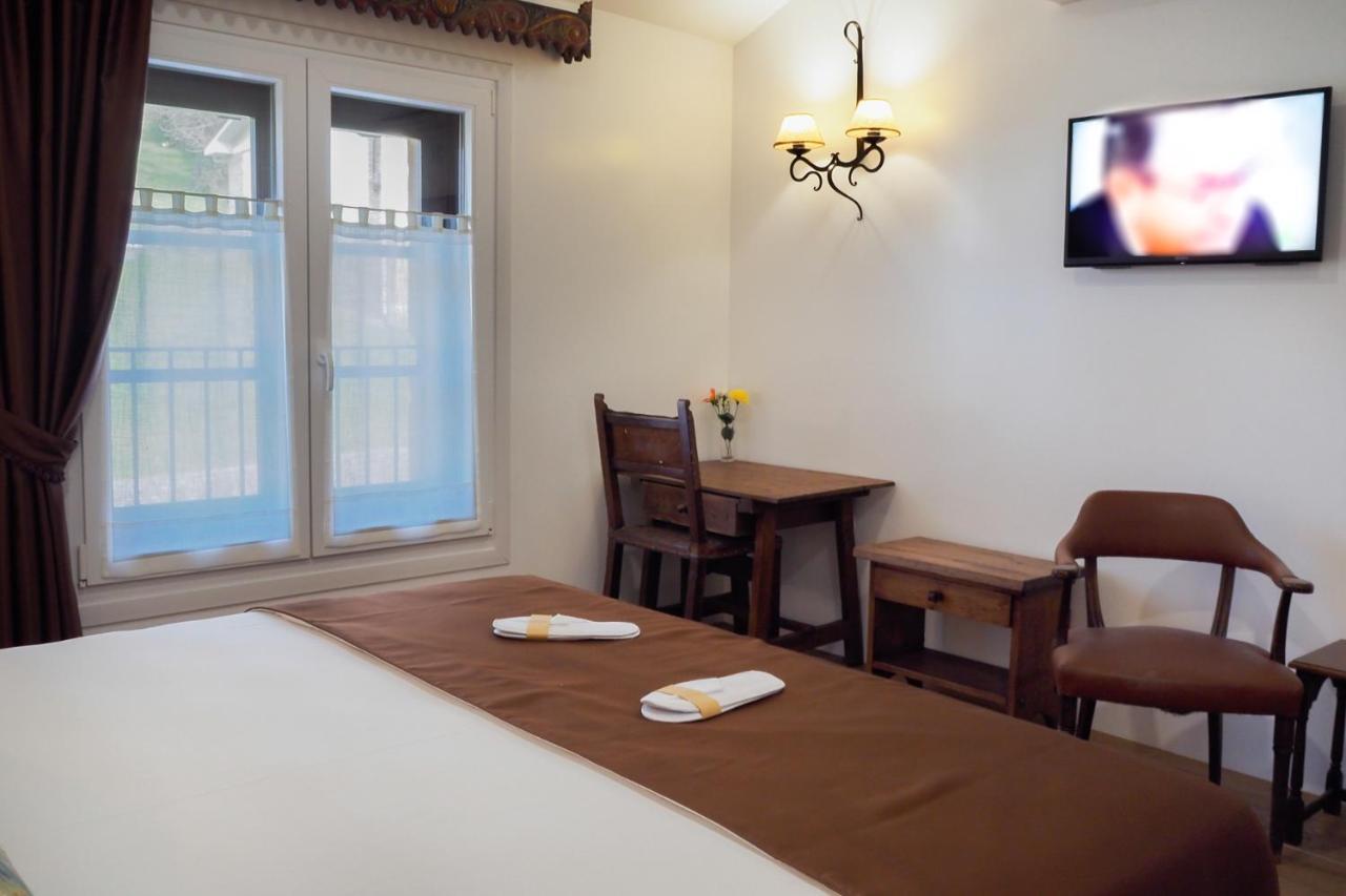 Posada Y Apartamentos Trebuesto De Guriezo Экстерьер фото