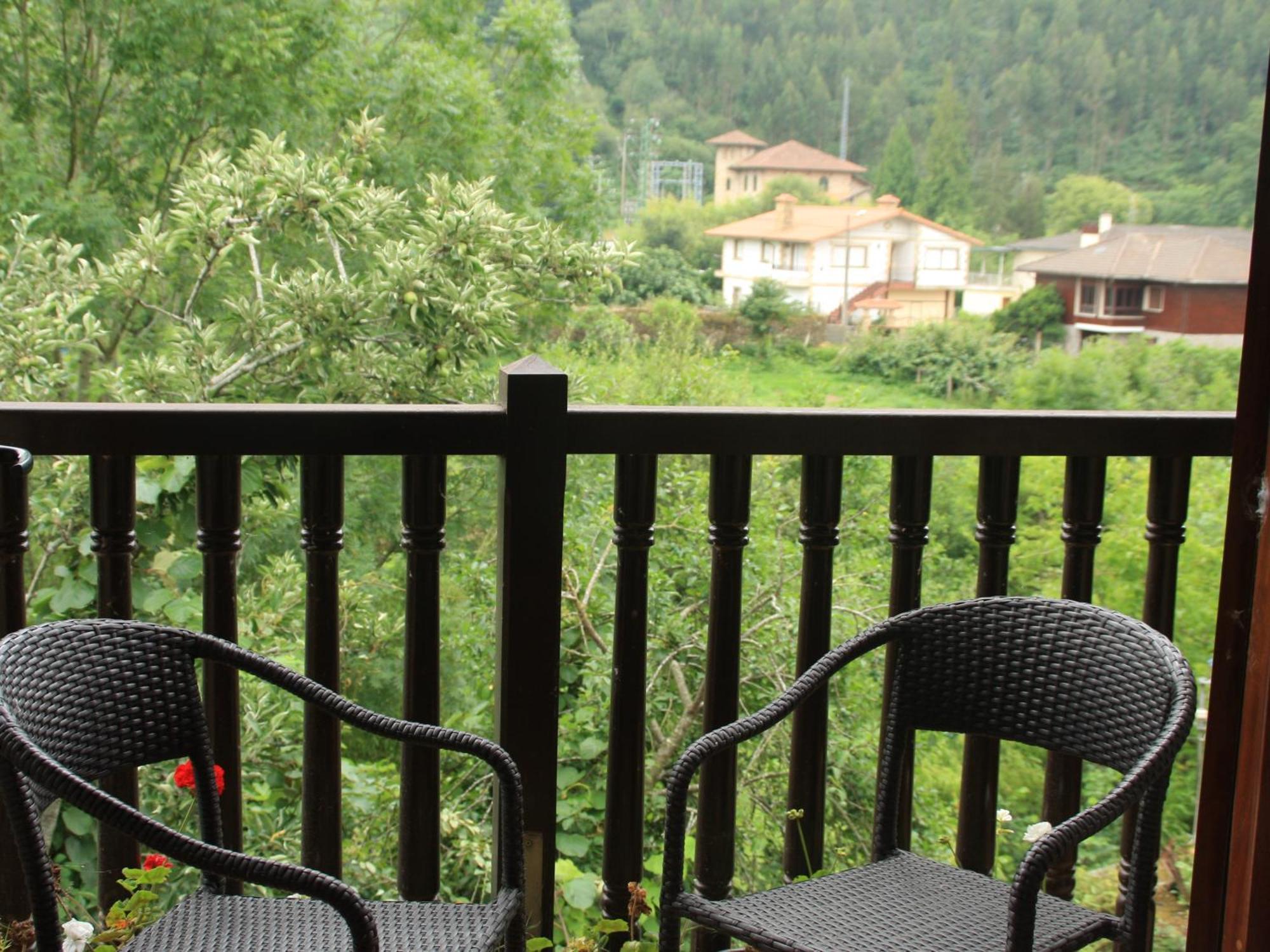 Posada Y Apartamentos Trebuesto De Guriezo Номер фото
